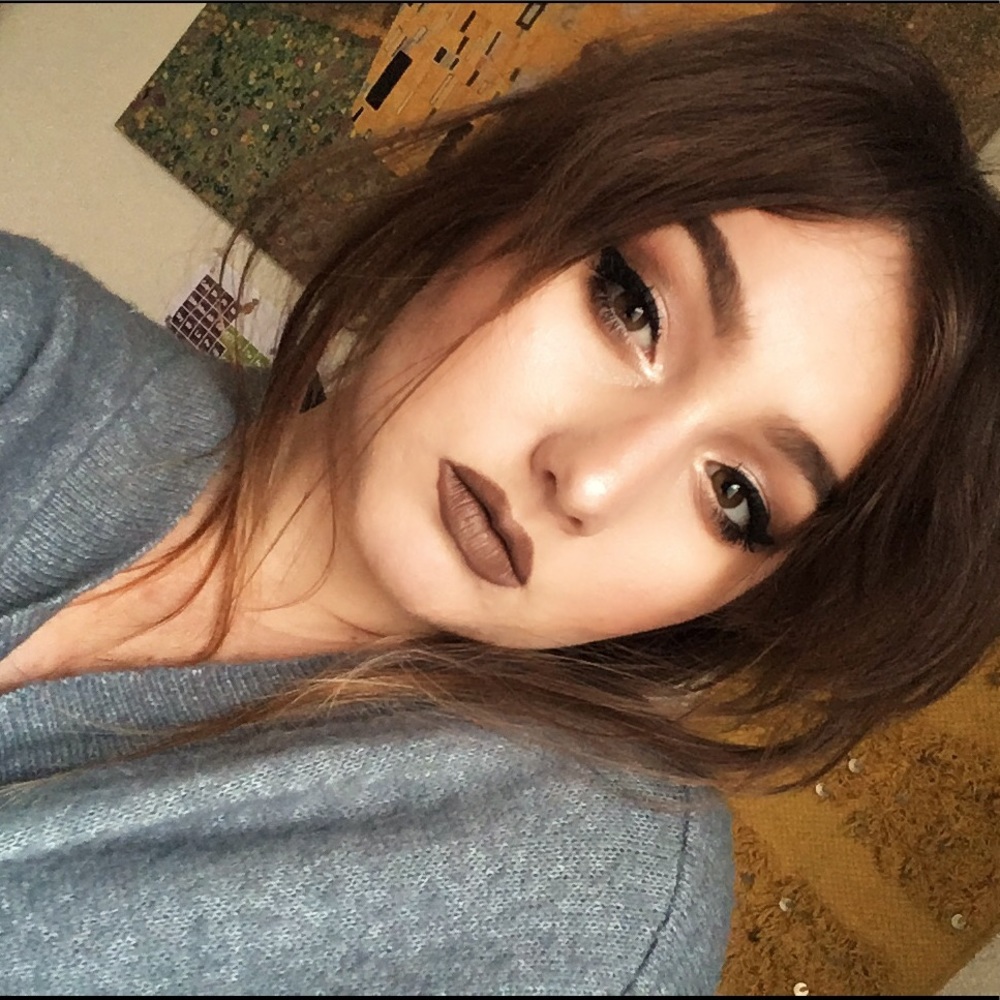 Meet your Posher, Perrie